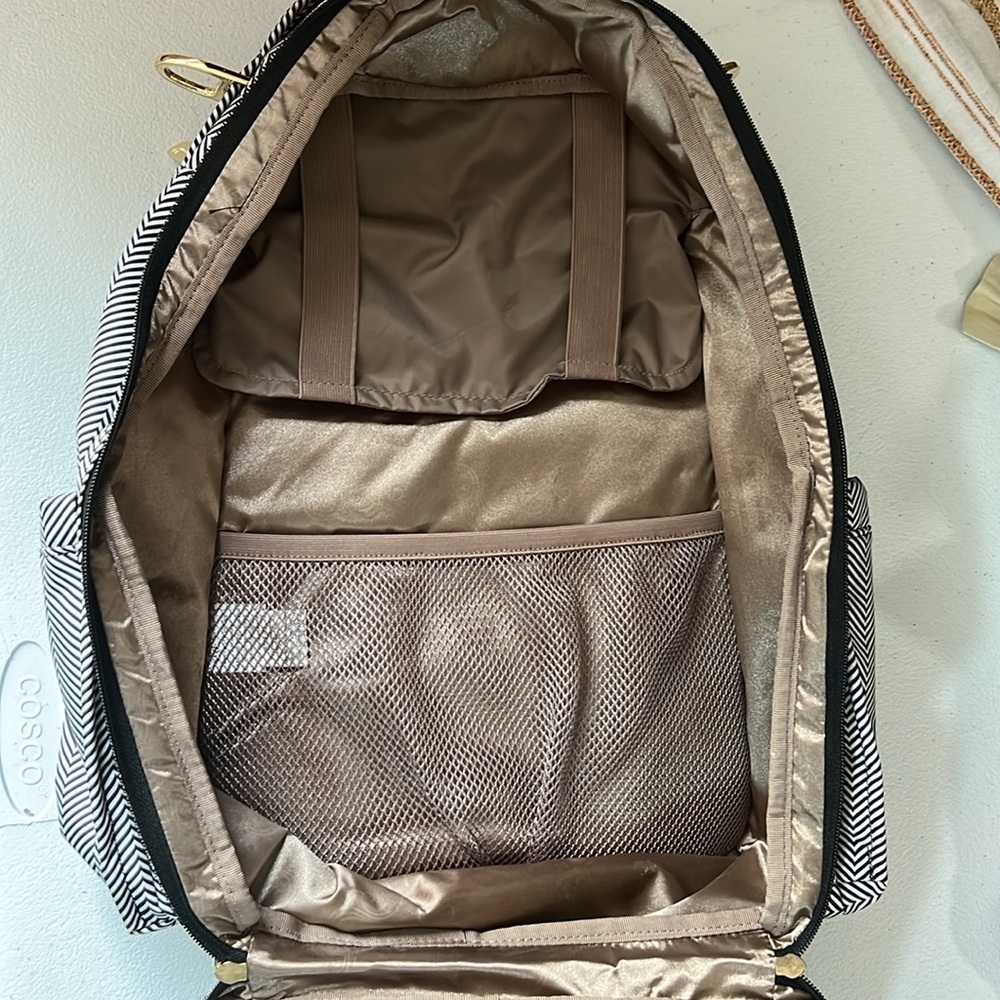 JujuBe Backpack - Picture 2 of 5